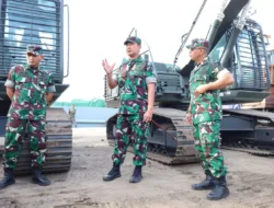 Pangdam I/BB Kembali Tinjau Kedatangan Bantuan Kasad di Pelabuhan Belawan
