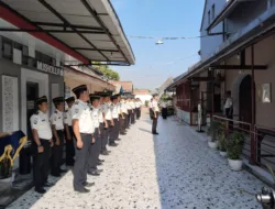 Langkah Preventif, Kalapas Pamekasan Bagikan Vitamin untuk Tingkatkan Imunitas