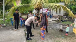 Saat Rumah Jadi Abu, Polisi Datang Membawa Harapan