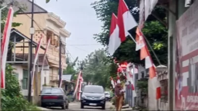 Perkuat Jiwa Nasionalisme di Era Digital, Warga Purbalingga Semarakkan Hari Kartini dengan Aksi Kibarkan Merah Putih