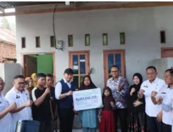 Wali Kota Lubuk Linggau Serahkan Santuan Dari BPJS Ketenagakerjaan Kepada Keluarga Korban Lakalantas Bus ALS