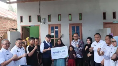 Wali Kota Lubuk Linggau Serahkan Santuan dari BPJS Ketenagakerjaan kepada Keluarga Korban Lakalantas Bus ALS