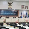 Kasrem 043/Gatam Hadiri Rapurna DPRD Provinsi Lampung 