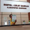 Dugaan Penyimpangan Dana Desa di Sampang Disorot, Warga Laporkan Indikasi Korupsi Rp165 Juta ke Presiden dan KPK  Masyarakat Desa Asem Raja Desak Audit Total Dana Desa dan Evaluasi Pengawasan Inspektorat