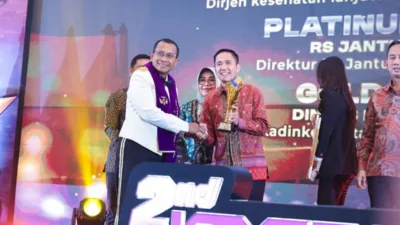 RATU DEWA SOROTI SPMB PALEMBANG, SISWA BERPRESTASI SEMPAT GAGAL MASUK SMP NEGERI