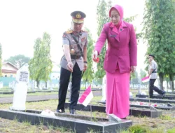 Jelang Hari Bhayangkara ke-80, Polda Sumsel Gelar Ziarah dan Tabur Bunga di TMP Kesatria Ksetra Siguntang