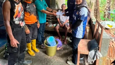 Karang Taruna Mekar Jaya dan Warga Cibungur Galang Donasi untuk Harsono, Korban Kebakaran yang Lumpuh Selama 12 Tahun