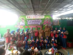 Wali Kota Metro Melounching Rekening BNI Anggota Pesantren Bank Sampah Di Kel Banjarsari
