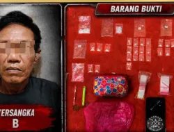 Polres Ogan Ilir Bekuk Pengedar Narkotika di Rumahnya, Sita Timbangan Digital dan Puluhan Paket Sabu