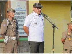 Sekda Kota Metro Tekankan Disiplin, Penguasaan Aturan, dan Marwah Satpol PP dalam Apel Perdana
