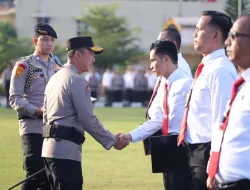 Pimpin Apel dan Serahkan Penghargaan, Kapolda Sumsel Tekankan Disiplin serta Jaga Kesehatan Personel