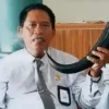 Kisah Anak Kolong, Kini Sukses Menjadi Advokat, Ternama Di Kota Metro