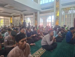 Polisi dan Masyarakat Doakan Kesembuhan Santri Ponpes Manbaul Hikam