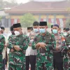 Upaya Menghadapi Karhutla, Korem 121/Abw Bersama Pemerintah Daerah dan Ribuan Masyarakat Kabupaten Sintang Gelar Sholat Istisqa