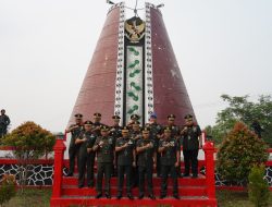 Pimpin Ziarah Nasional dalam Rangka HUT ke-81 TNI, Danrem 121/Abw : Teladani Nilai-Nilai Perjuangan Para Pahlawan