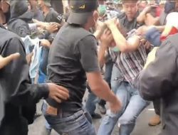 Dua Wartawan Dikeroyok Saat Liputan Demo di Mapolda Sumsel, Enam Orang Dirawat