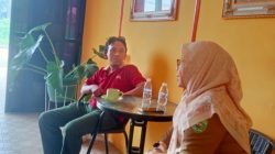 Ganbungan MEDIA Sumatera Baangkit dusambut langsung oleh Kepala sekolah SMA 12 SiLATUROHIM